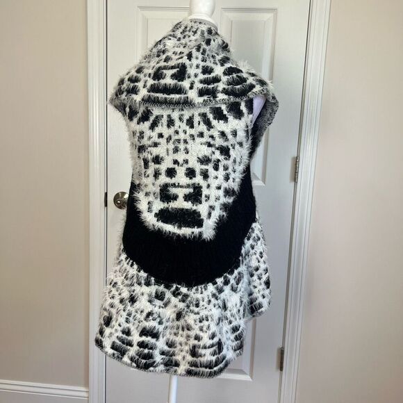 Liquid by Sioni soft vest - Picture 3 of 7